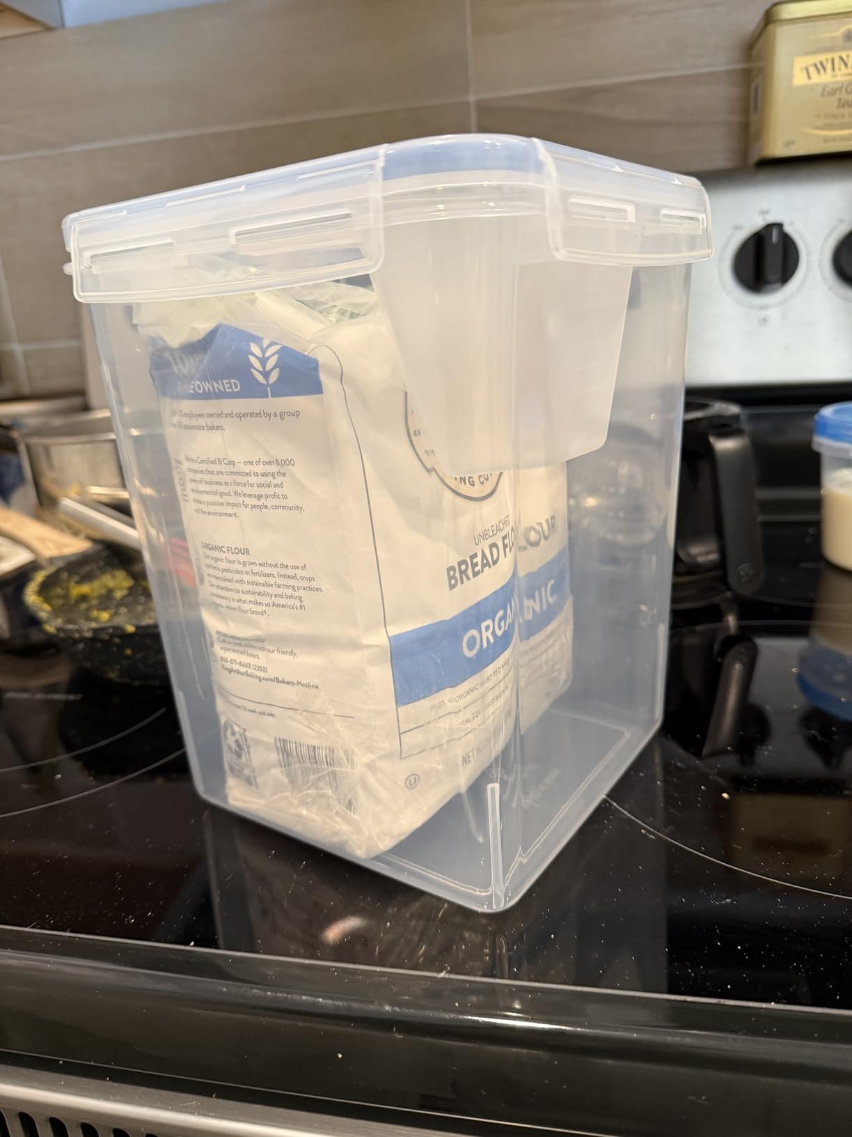 Vtopmart 4 PCS Large Food Storage Containers 5.2L / 175oz, BPA Free Plastic Airtight Canisters for Flour, Sugar, Baking Supplies, Rice with Lids, 4 Measuring Cups and 24 Labels, Black customer photo 2