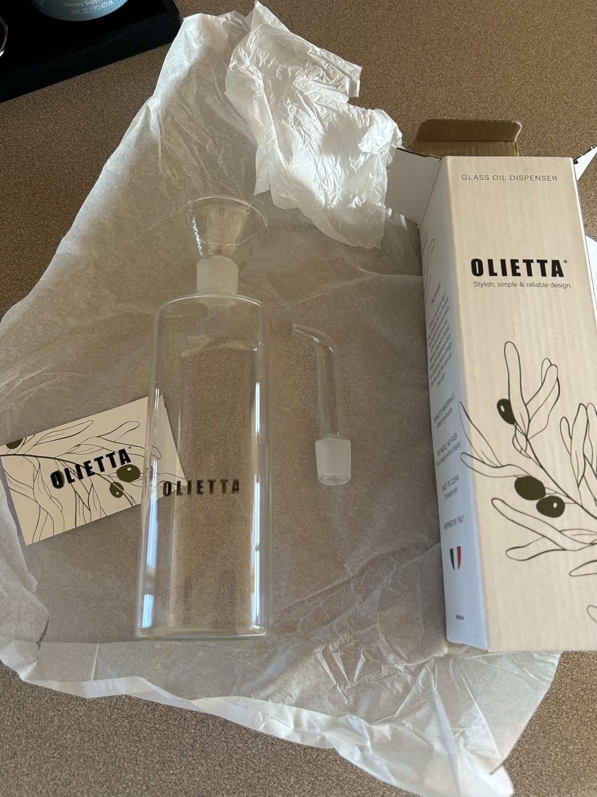Olietta Olive Oil Dispenser Bottle Borosilicate Glass - Non Drip Oil Dispenser for Kitchen, Leak Proof Vinegar Drizzler Cruet, Easy Clean, 17 Ounces, Modern - Customer Photo 3