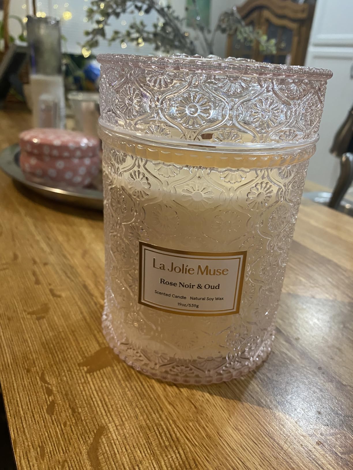 LA JOLIE MUSE Rose Noir & Oud Scented Candle – Lemon, Rose & Oud | 19 oz Large Wooden Wick Candle | Natural Soy Wax | 90 Hours Clean Burn - Customer Photo 2