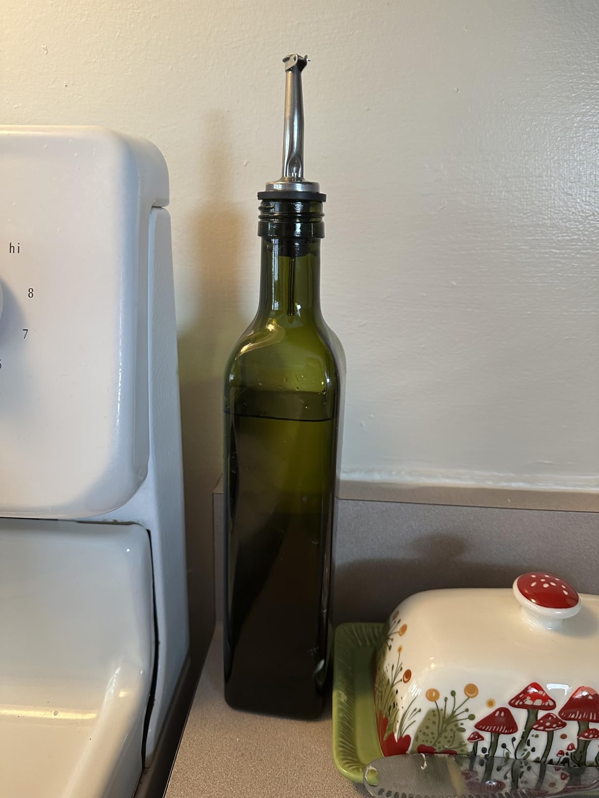 Zulay Kitchen 17oz Olive Oil Dispenser Bottle – Glass Oil Cruet with Spout, Funnel & Pourers, Easy-Pour Decanter for Kitchen Cooking and Serving (Green) - Customer Photo 2