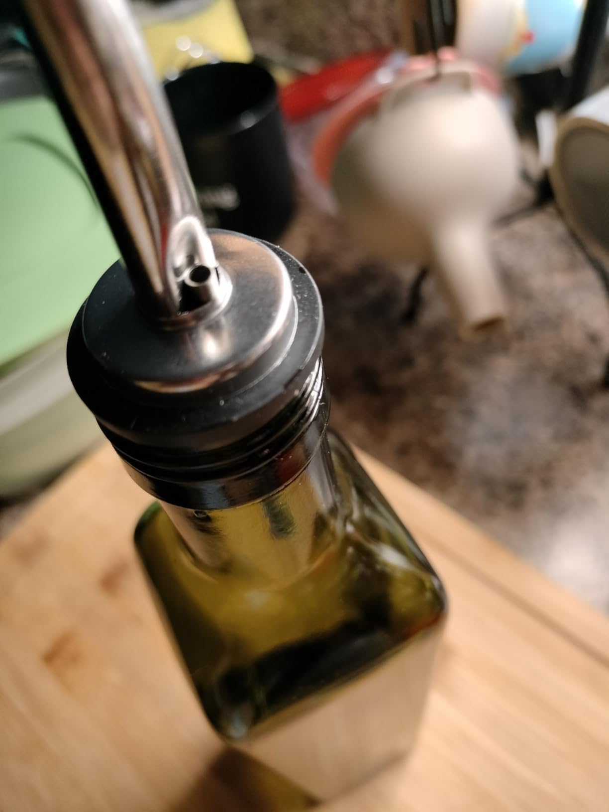 Zulay Kitchen 17oz Olive Oil Dispenser Bottle – Glass Oil Cruet with Spout, Funnel & Pourers, Easy-Pour Decanter for Kitchen Cooking and Serving (Green) - Customer Photo 5