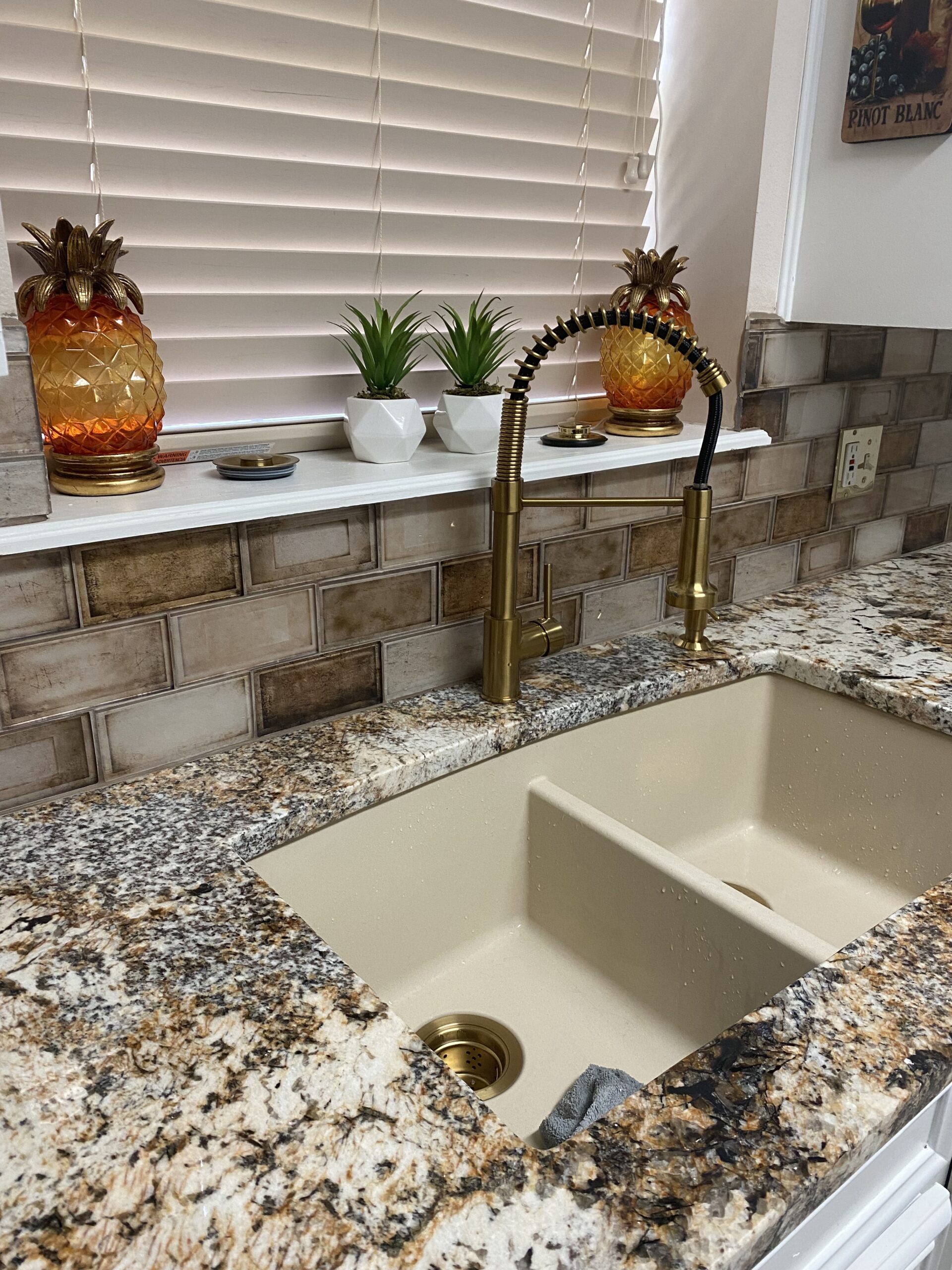Glass Subway Tile, Glass Tiles 3x6 Inch for Kitchen Backsplash Bathroom Shower Wall Ice Age (32 Pcs, 4 sq.ft.) - Customer Photo 1