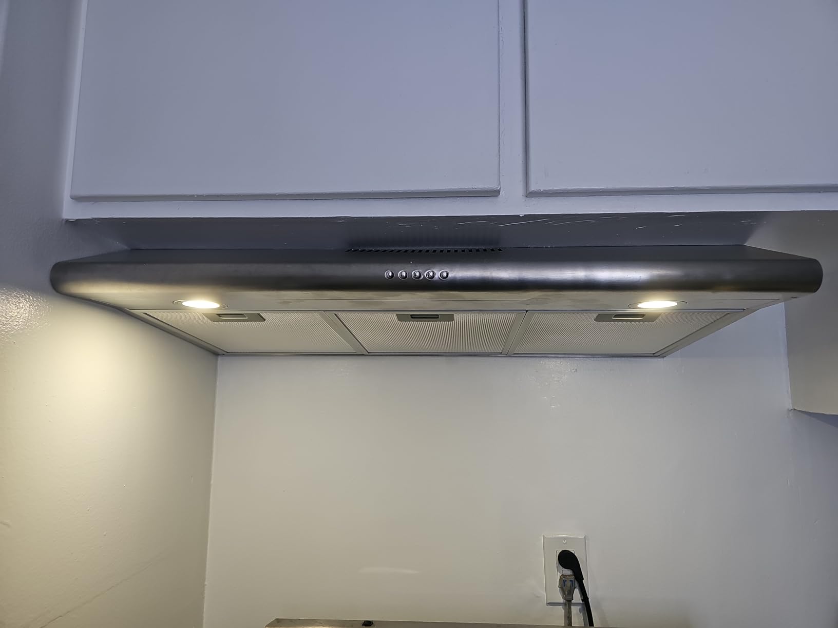 FIREGAS Under Cabinet Range Hood 36 inch with Ducted/Ductless Convertible, Slim Kitchen Vent Hood, LED Light, 3 Speed Exhaust Fan, Reusable Aluminum Filter, Push Button,Charcoal Filter - Customer Photo 1