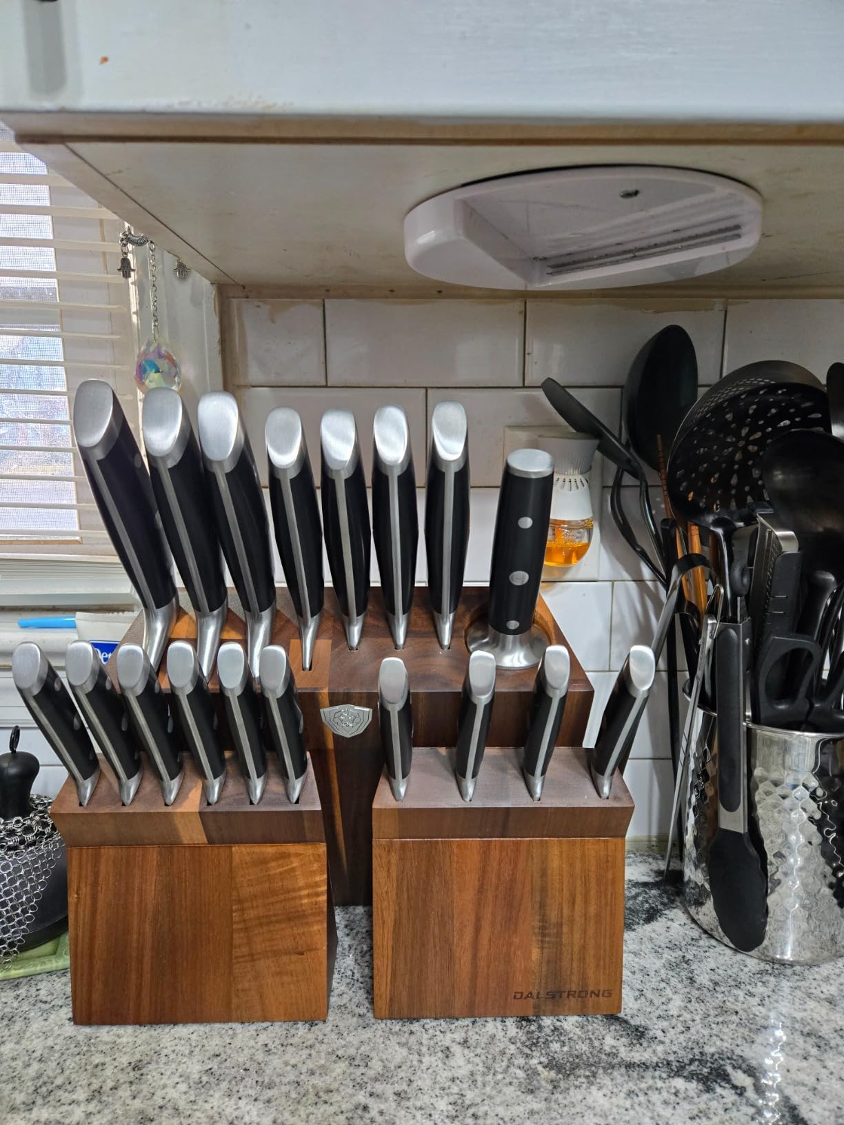 Dalstrong 18-Piece Kitchen Knife Set Block - High Carbon German Steel Full Tang - Acacia Wood Knife Block Set - White Handles ABS Gladiator Series - Professional NSF Knives set for Kitchen - Customer Photo 1