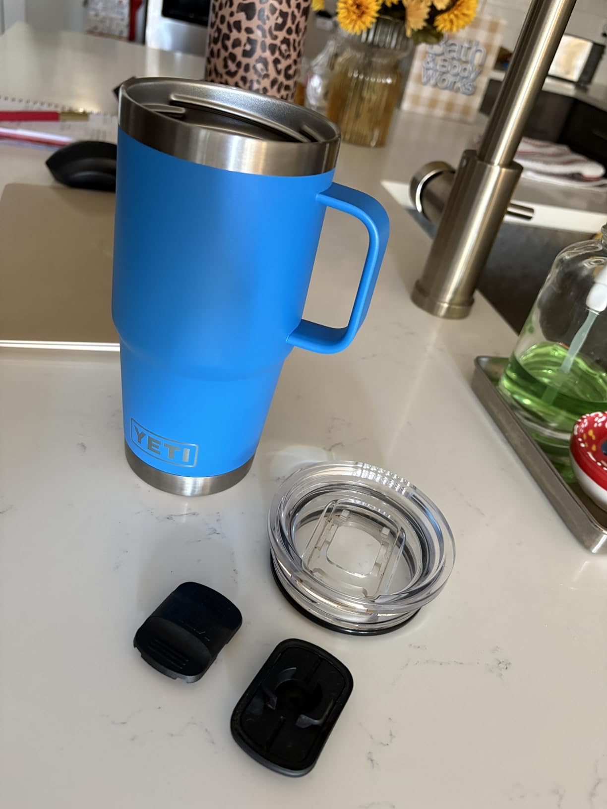 YETI Rambler 20 oz Travel Mug, Stainless Steel, Vacuum Insulated with Stronghold Lid - Customer Photo 1