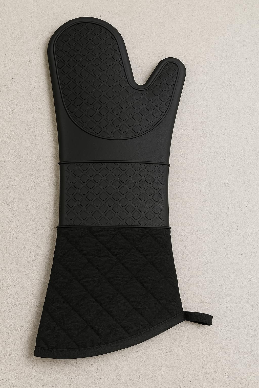 sungwoo Extra Long Silicone Oven Mitts, Heat Resistant Oven Gloves with Quilted Liner Non-Slip Textured Grip Perfect for BBQ, Baking, Cooking and Grilling - 1 Pair 14.6 Inch Black customer photo 1