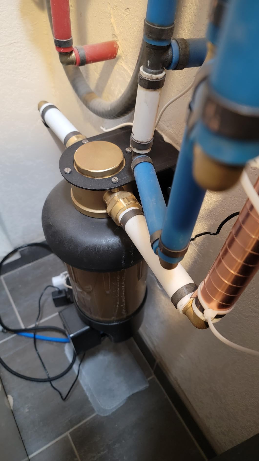 iSpring WCFM500K Whole House Water Filtration System for Iron, Manganese & Hydrogen Sulfide Removal, Well Water Compatible, Set & Forget, Lasts up to 10 Years - Customer Photo 3