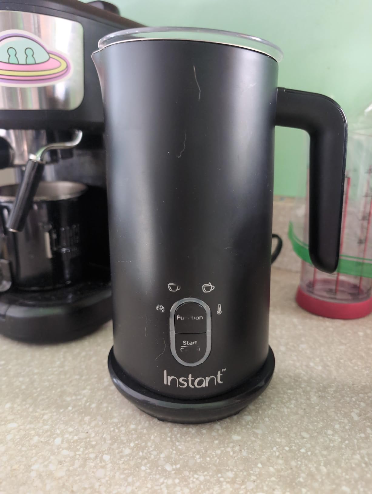 Instant Pot Milk Frother, 4-in-1 Electric Milk Steamer, 10oz/295ml Automatic Hot and Cold Foam Maker and Milk Warmer for Latte, Cappuccinos, Macchiato, From the Makers of Instant 500W, Black customer photo 1