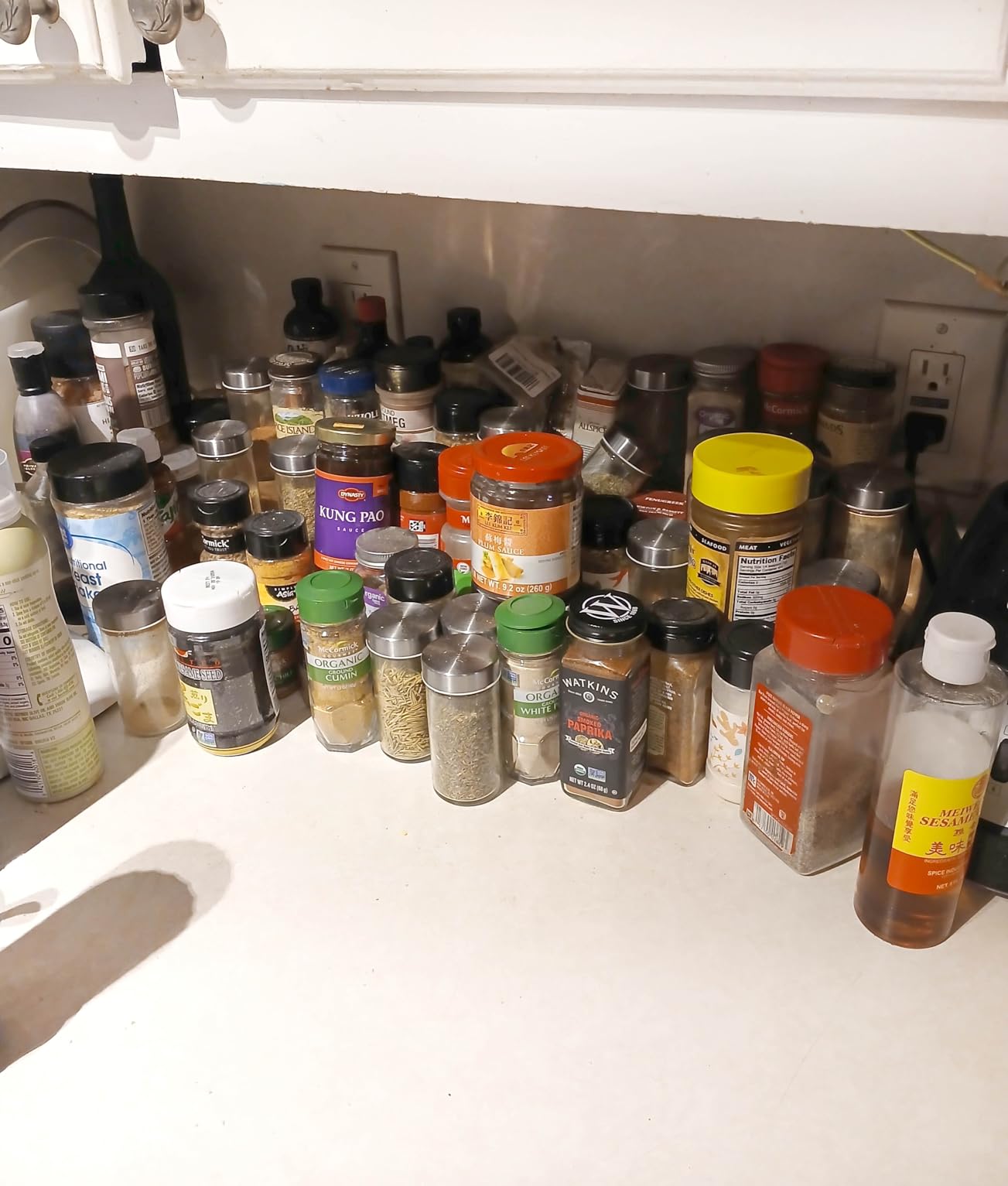 SpaceAid Spice Rack Organizer with 28 Spice Jars, 386 Spice Labels, Chalk Marker and Funnel Set for Cabinet, Countertop, Pantry, Cupboard or Door & Wall Mount - 28 Jars, 13.4