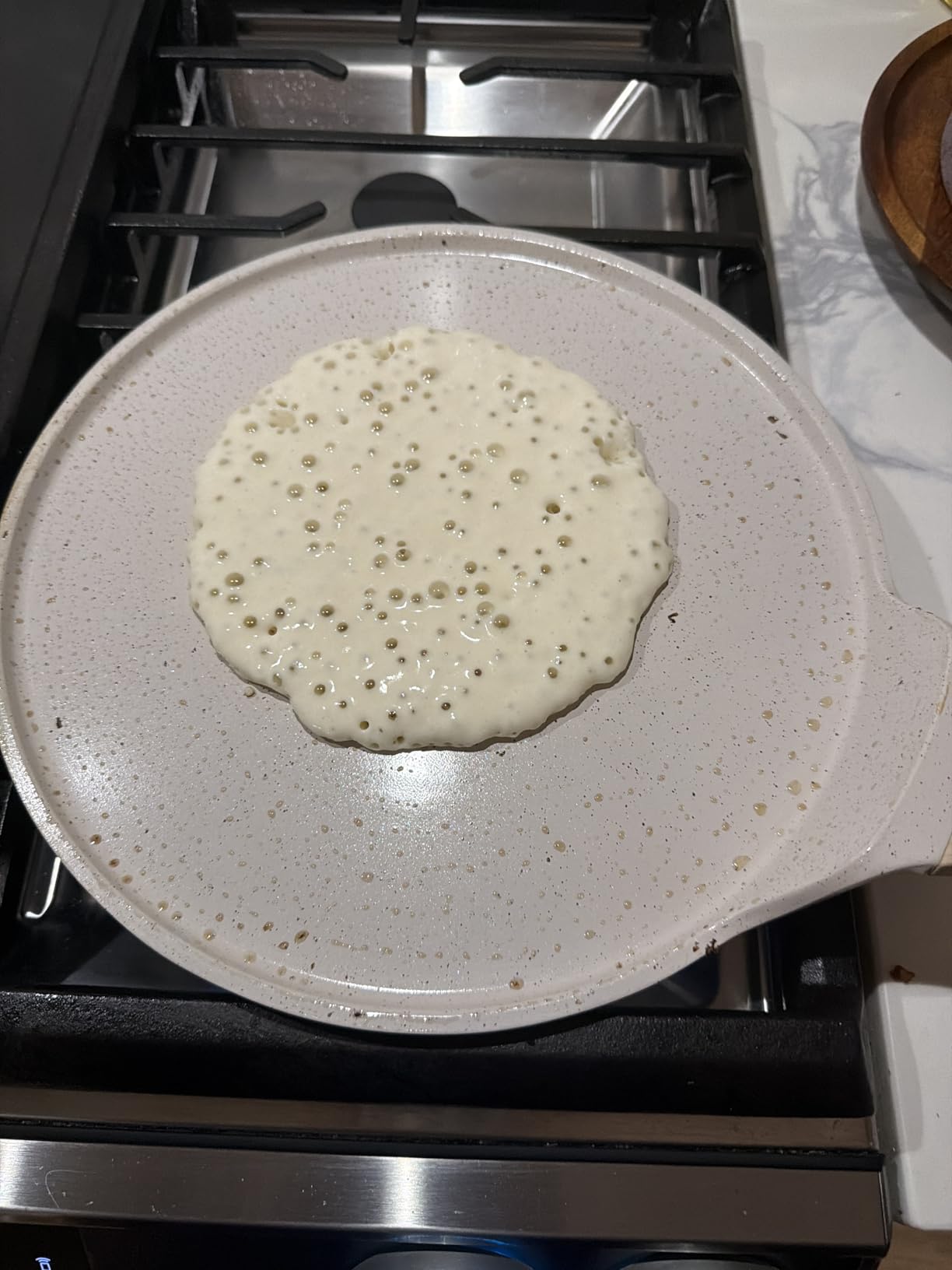 ESLITE LIFE 9.5 Inch Crepe Pan with Spreader, Nonstick Granite Coating Dosa Pan, Roti Tawa Comal Para Tortillas Pancake Griddle Pan, Induction Compatible, PTFE & PFOA Free, Black customer photo 1