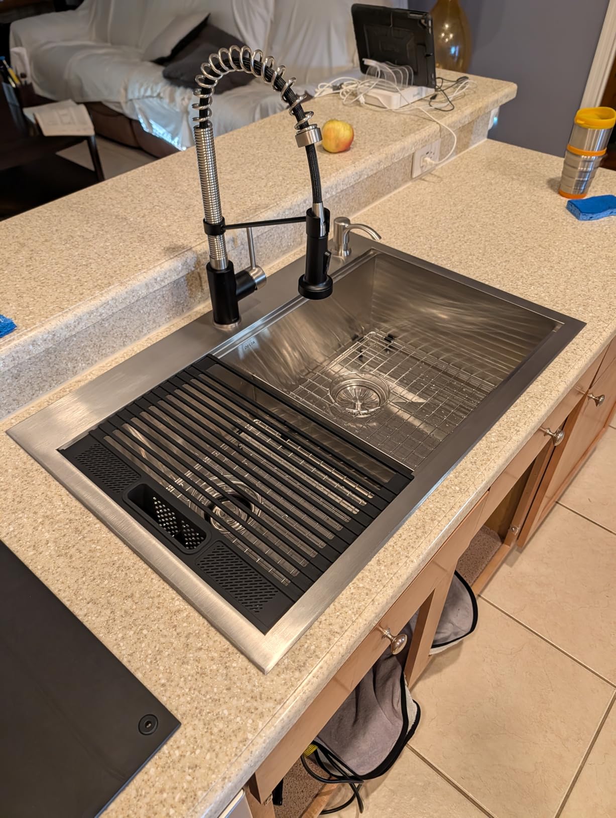 DELTA FAUCET Rivet 36-inch Workstation Farmhouse Apron Front Kitchen Sink Undermount 16 Gauge Stainless Steel Single Bowl with WorkFlow Ledge and Kit of 5 Accessories, 95C9031-36S-SS - Customer Photo 1