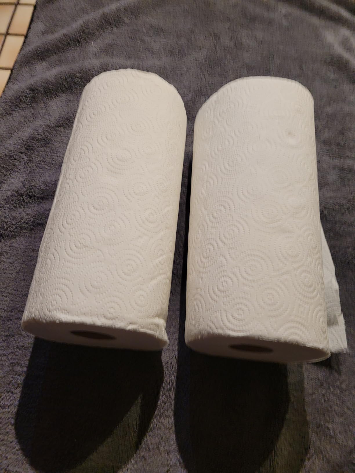 Amazon Basics FSC-Certified 2-Ply Flex-Sheets Paper Towels, 150 Sheets per Roll, 12 Basics Rolls = 32 Regular Rolls - Customer Photo 2