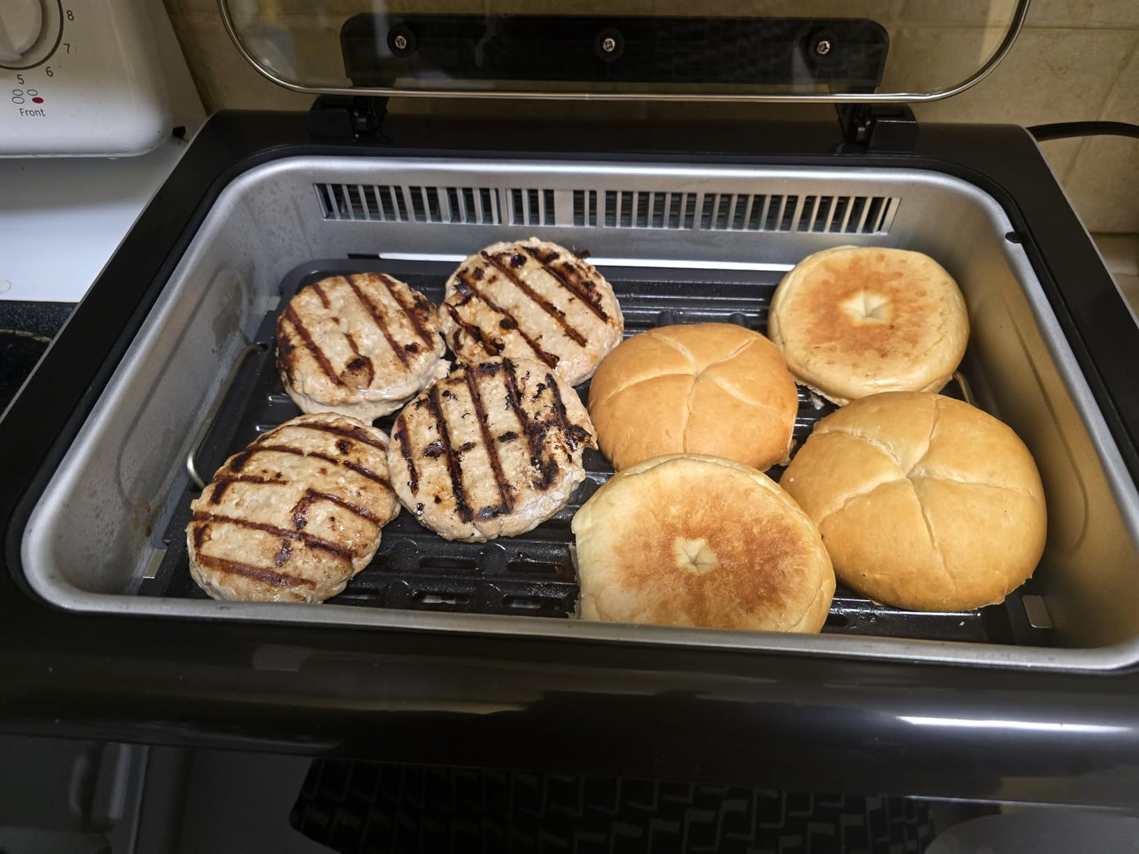 Gourmia FoodStation 6-Quart Smokeless Indoor Grill & Air Fryer with Smoke Extracting Technology, Extra-Large Nonstick Cooking Surface, Korean BBQ Style - Customer Photo 0
