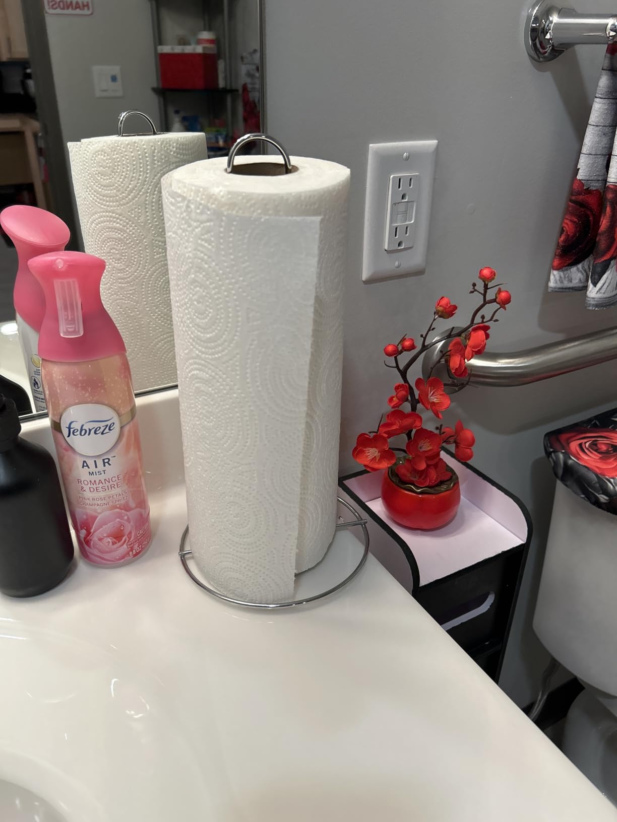 Sparkle Pick-A-Size Paper Towels, 24 Double Rolls (2,640 Sheets Total) - Strong 2-Ply Towels for Kitchen Cleanup and Everyday Messes - Customer Photo 2