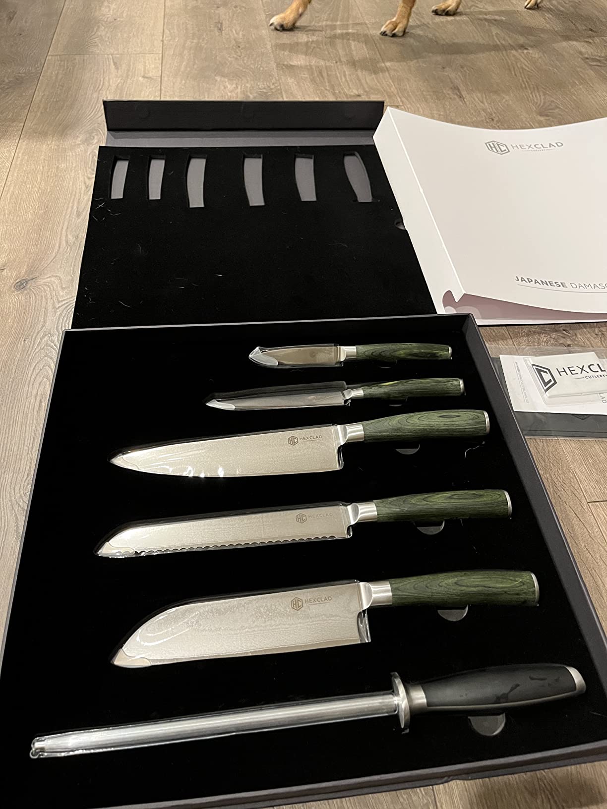 HexClad Essential Knife Set, 6-Piece, Japanese Damascus Stainless Steel Blades, Full Tang Construction, Pakkawood Handles - Customer Photo 5