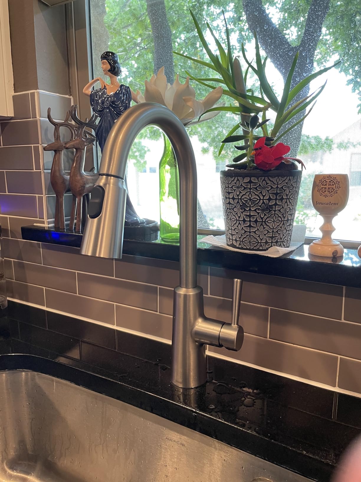 Moen Riley Matte Black Pulldown Kitchen Faucet with Power Boost for a Faster Clean and Reflex Docking System for The Spray Head, Modern Kitchen Faucet, One-Handle Easy Installation, 7402BL Customer Review Moen Riley Matte Black Pulldown Kitchen Faucet with Power Boost for a Faster Clean and Reflex Docking System for The Spray Head, Modern Kitchen Faucet, One-Handle Easy Installation, 7402BL - Customer Photo 1
