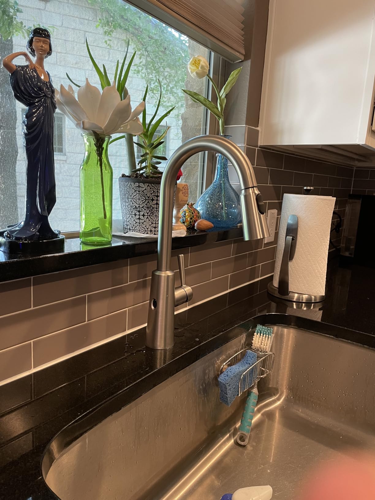 Moen Riley Matte Black Pulldown Kitchen Faucet with Power Boost for a Faster Clean and Reflex Docking System for The Spray Head, Modern Kitchen Faucet, One-Handle Easy Installation, 7402BL Customer Review Moen Riley Matte Black Pulldown Kitchen Faucet with Power Boost for a Faster Clean and Reflex Docking System for The Spray Head, Modern Kitchen Faucet, One-Handle Easy Installation, 7402BL - Customer Photo 2