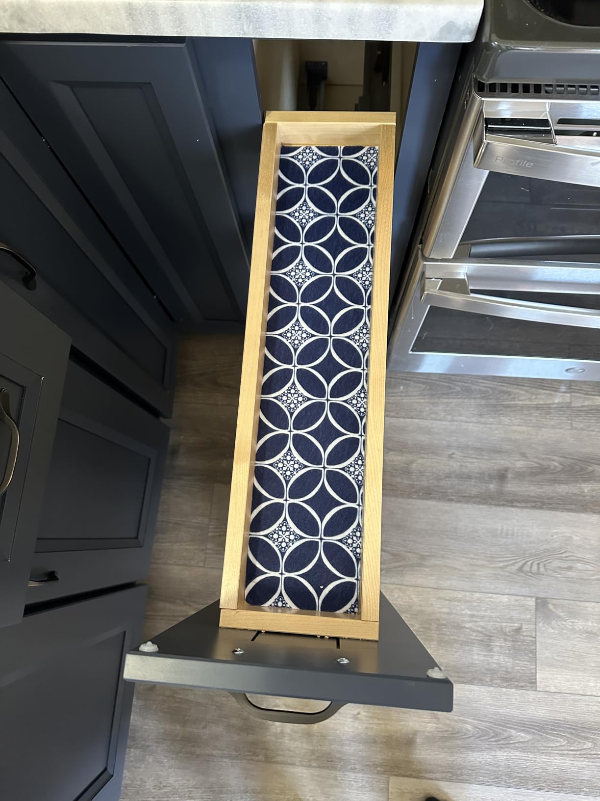 Cooyes Shelf Liner – Premium Non-Adhesive Cabinet & Drawer Liner for Kitchen – Waterproof Shelf Paper with Modern Pattern – Durable EVA Cabinet Mat – Easy to Cut （12