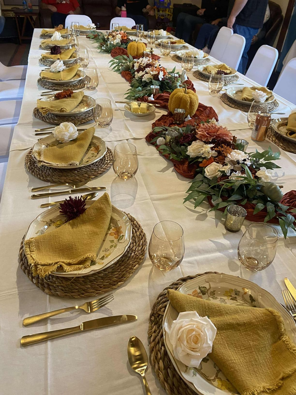Oneida Silverware Set For 4, Aptitude Champagne Satin 20-Piece Flatware Set, Service For 4, 18/0 Stainless Steel Silverware Set, Dishwasher Safe, Knives Spoons and Forks Set - Customer Photo 3