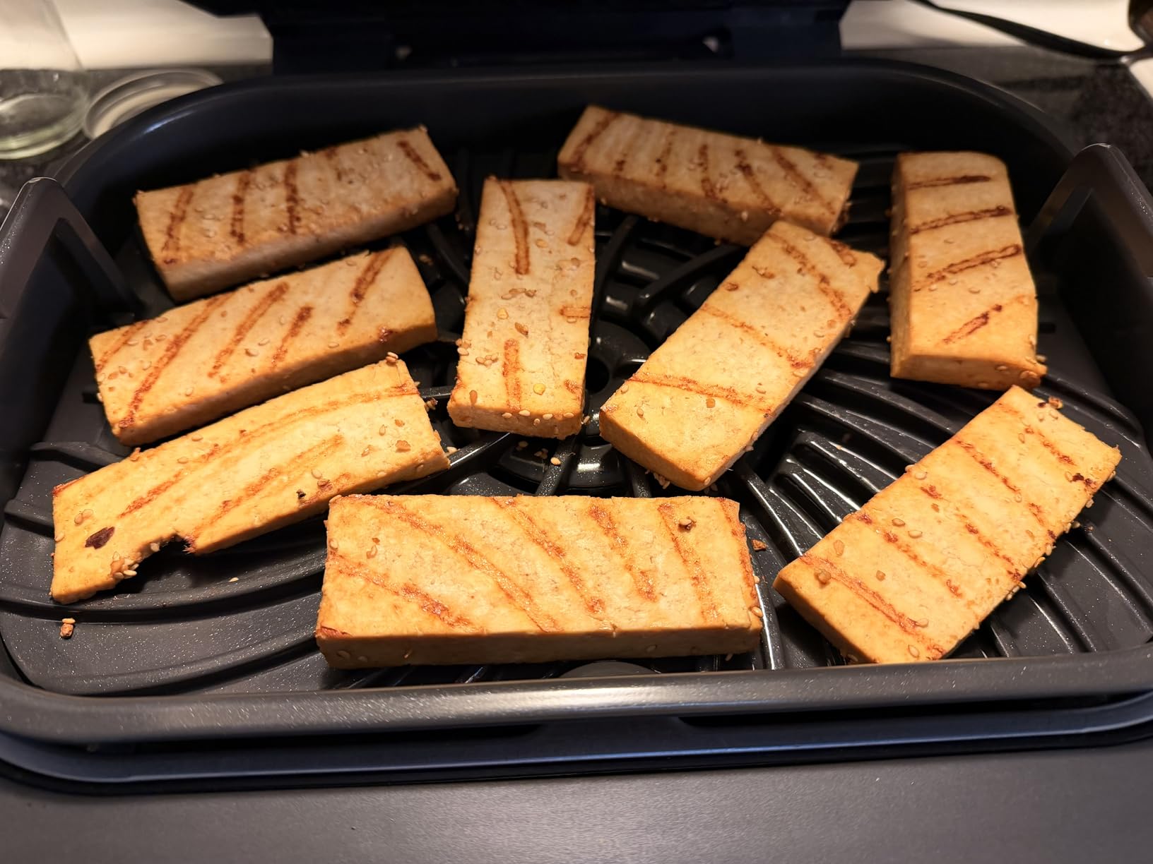 Ninja EG201 Foodi 6-in-1 Indoor Grill with Air Fry, Roast, Bake, Broil, & Dehydrate, 2nd Generation, Dishwasher Safe - Customer Photo 1