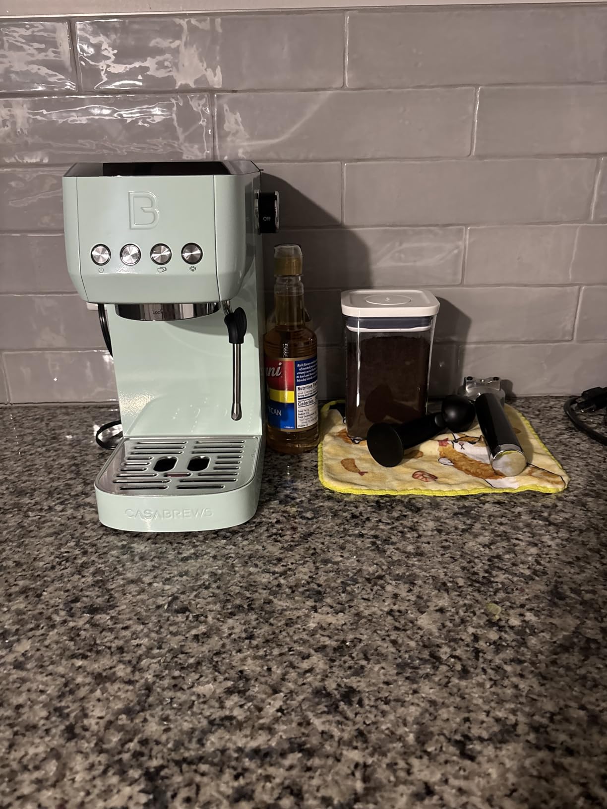 CASABREWS 3700 Essential Espresso Machine 20 Bar, Stainless Steel Cappuccino & Latte Coffee Maker with Steam Frother for Home, 43.9oz Water Tank, Silver customer photo 1