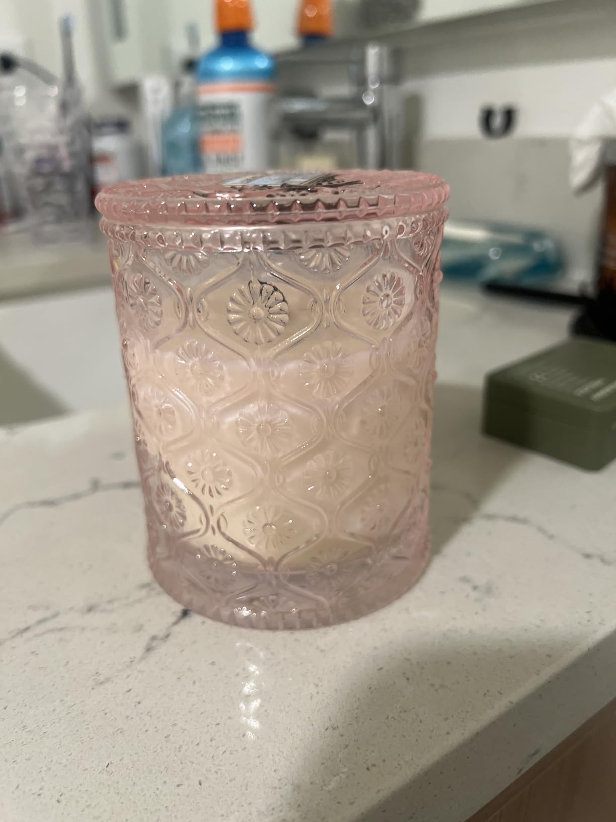 LA JOLIE MUSE Santal Rose Scented Candle – Saffron, Rose & Leather | 6 oz Natural Soy Wax | 40 Hours Clean Burn - Customer Photo 1