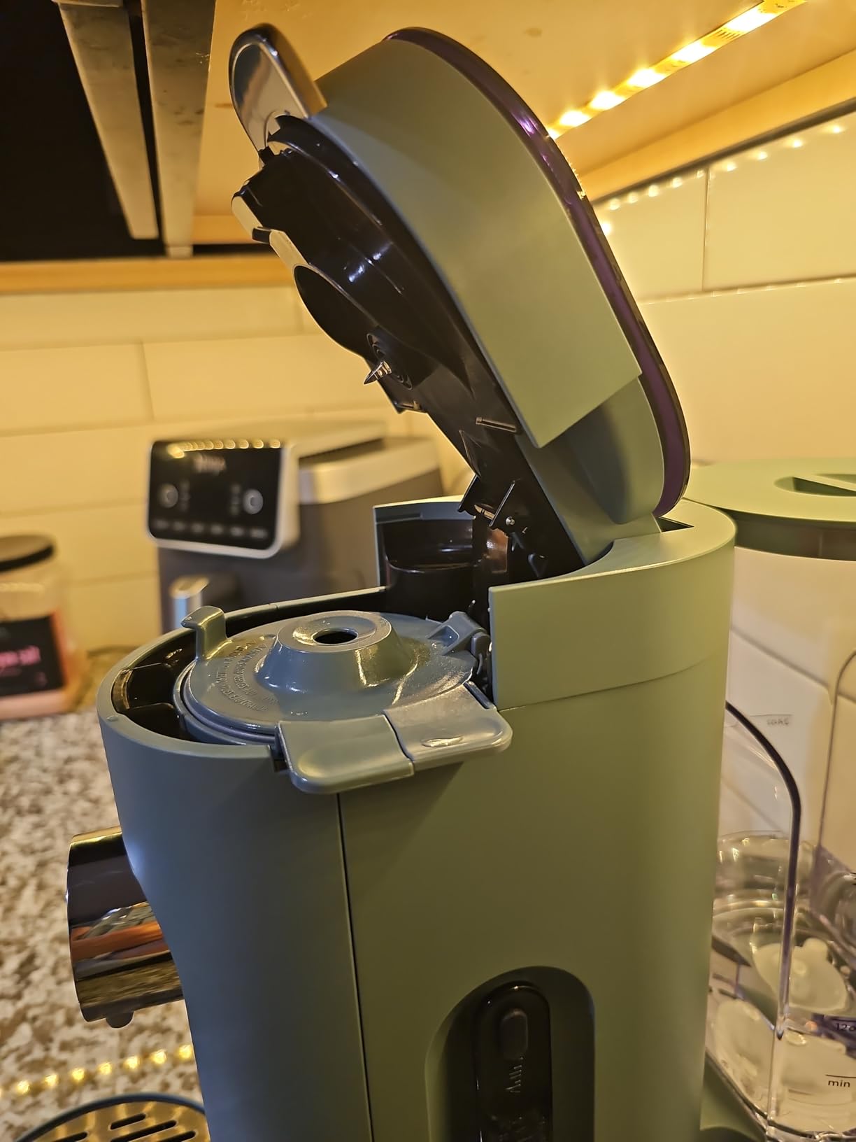 Ninja | Coffee Maker | Single Serve |Brew with Coffee Pods & Grounds| Compatible with K-Cup Coffee Pods | 4 Brew Styles, up to 24oz Cup Sizes & 56oz Removable Reservoir | Black | PB051 - Customer Photo 2