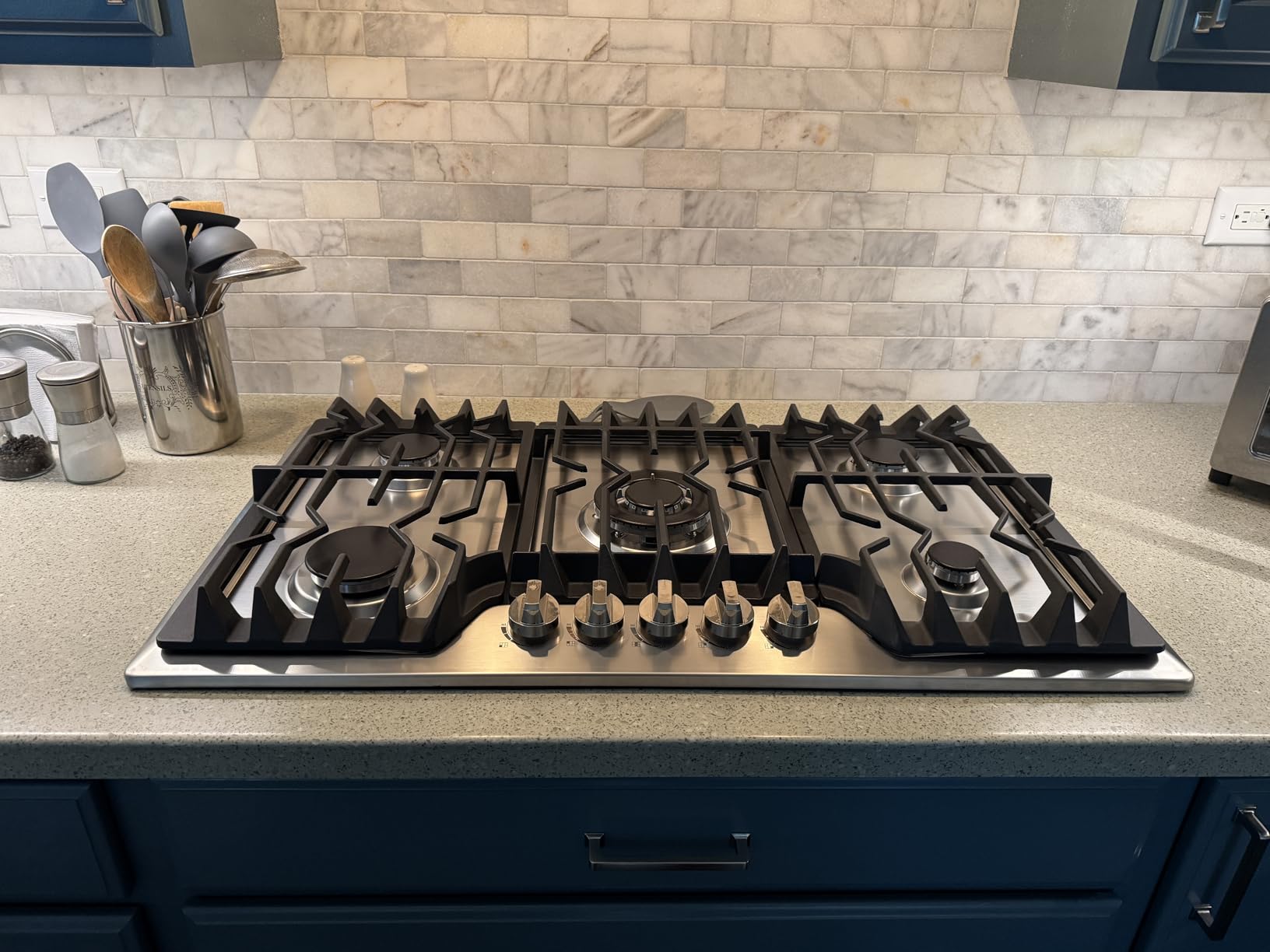 36 Inch Gas Cooktop, Propane Stove Top with 5 ITALY SABAF Sealed Burners 41,800BTU, NG/LPG Convertible Built-in Stainless Steel Stovetop with Thermocouple Protection for Rvs Kitchen Outdoor - Customer Photo 4