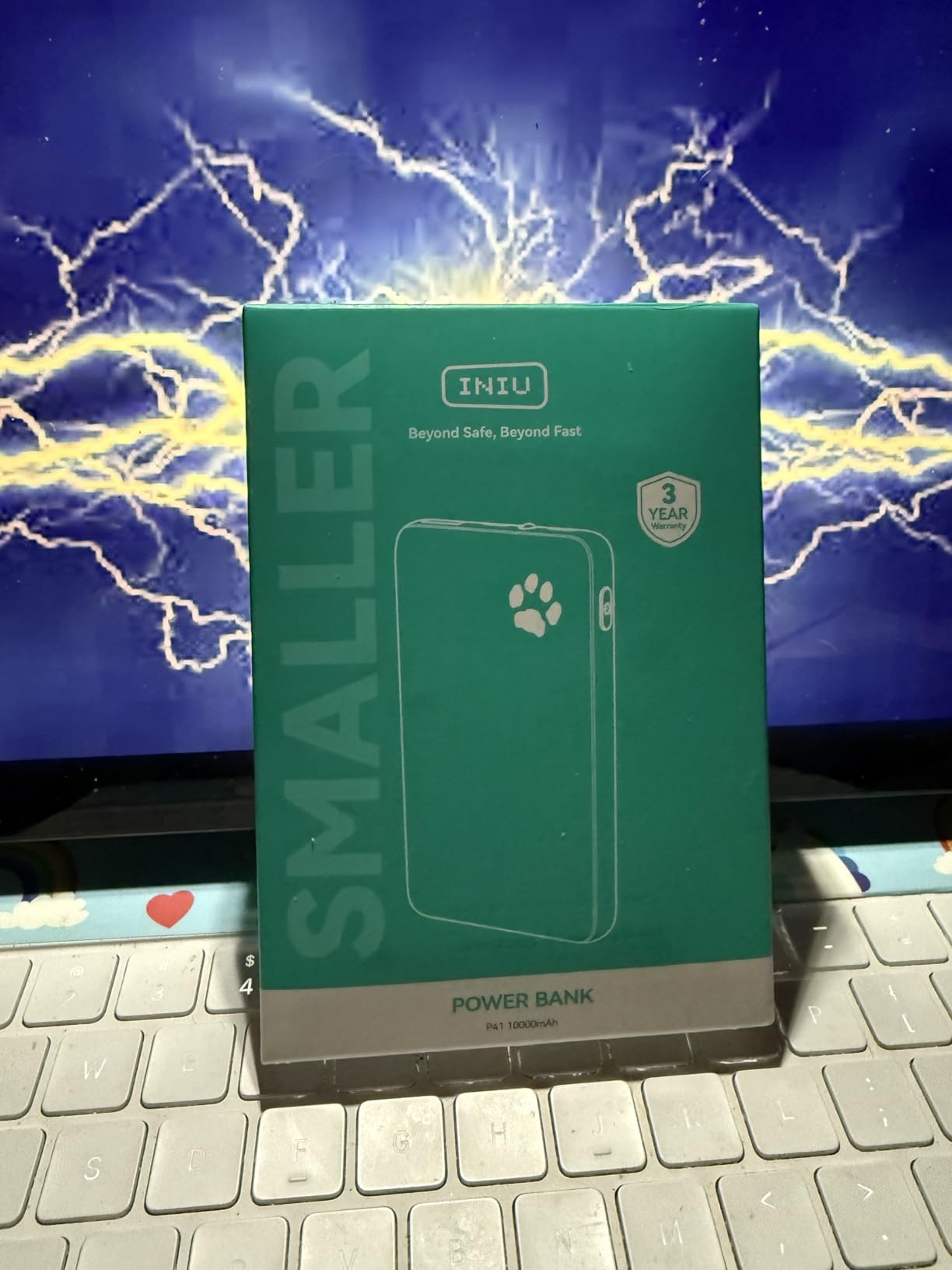 INIU Portable Charger, Ultra Slim 45W Fast Charging with Attached USB C Cable, Flight-Safe 10000mAh PD Power Bank Battery Pack, Travel Essential Phone Powerbank for iPhone 17 16 Samsung S25 Google etc - Customer Photo 4