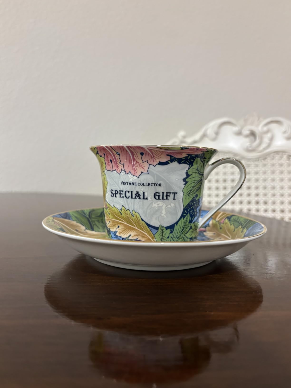 ACMLIFE Bone China Tea Cups and Saucers Set of 4, 6.8 oz Blue and White Tea Cups Set of 4, with Gold Trim and Gift Box - Customer Photo 2