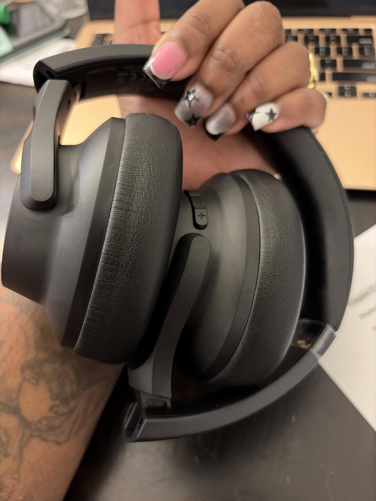 Soundcore by Anker Q20i Hybrid Active Noise Cancelling Headphones, Wireless Over-Ear Bluetooth, 40H Long ANC Playtime, Hi-Res Audio, Big Bass, Customize via an App, Transparency Mode (White) - Customer Photo 1