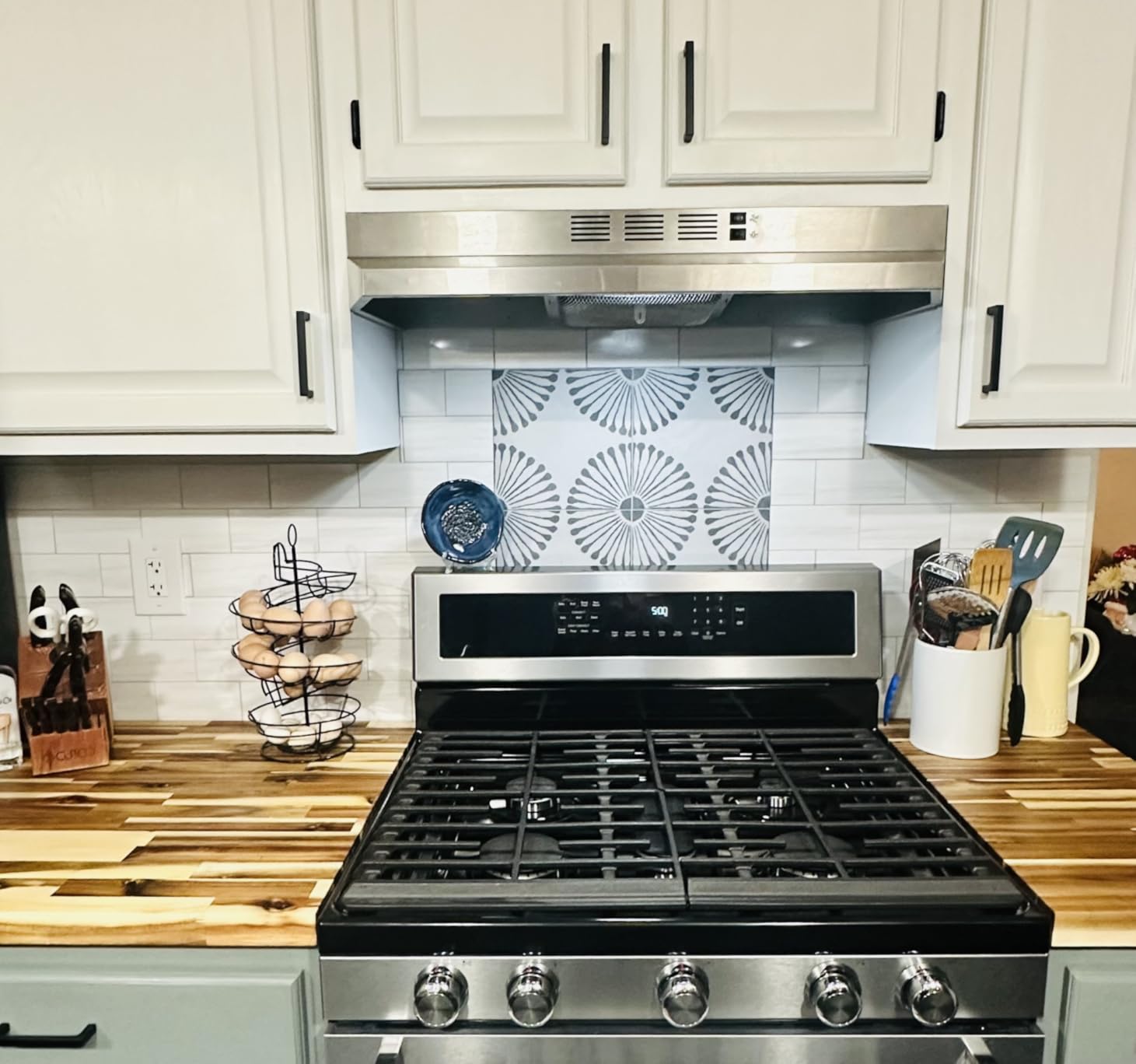 Vamos Tile 100-Piece Glossy Dolomite White Peel and Stick Backsplash Tile,3''x6'' PVC Subway Tile with White Grout, Stick on Backsplash for Kitchen/Bathroom/Fireplace - Customer Photo 0