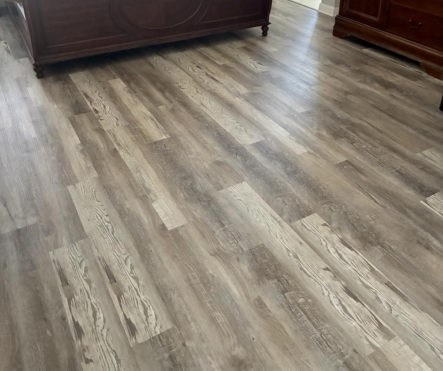 Shark Steam & Scrub Steam Mop, All-in-One Scrubbing and Sanitizing Hard Floor Cleaner, LED Headlights, 4 Dirt Grip Soft Scrub Pads Included, XL Water Tank, Swivel Steering, Hawaiian Grey, S8001 - Customer Photo 2
