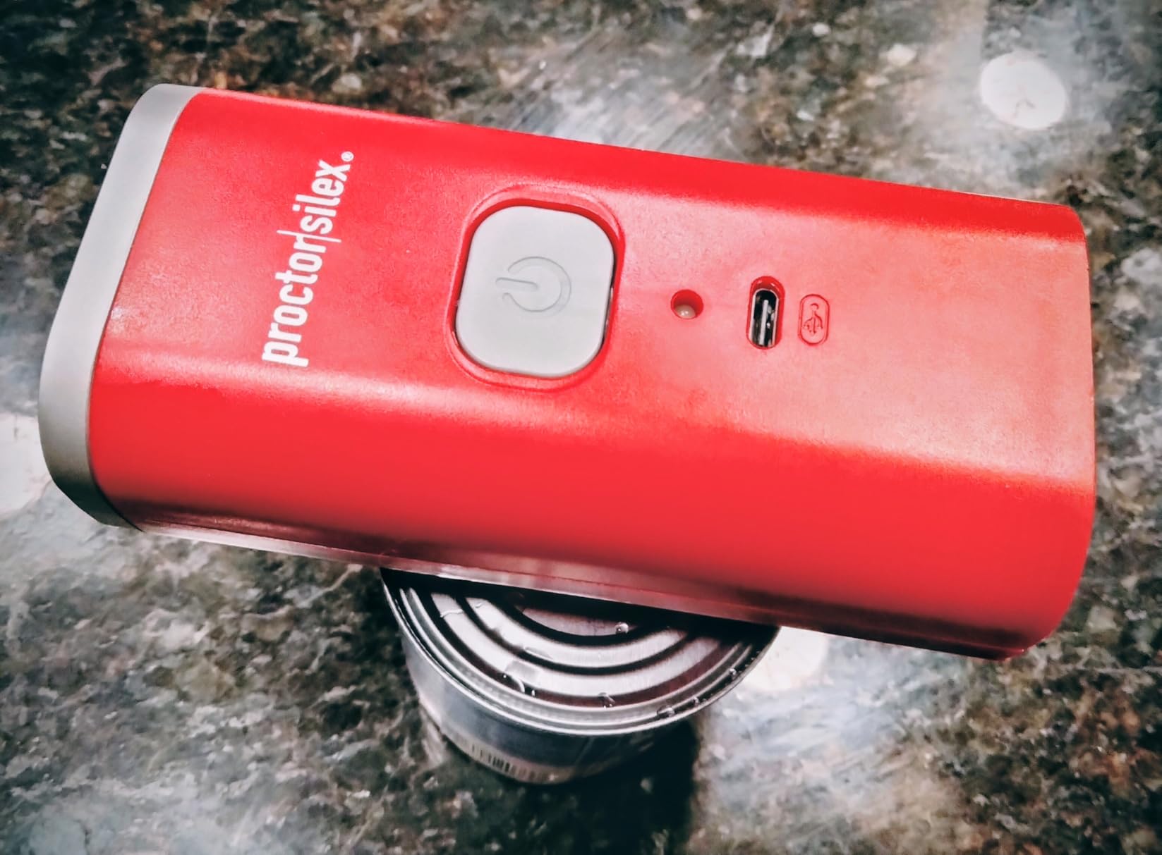 Proctor Silex Automatic Electric Can Opener, Hands Free Cordless Operation & USB Rechargeable, Self-Aligning, Cut Smooth Touch Lid Edges, Compact and Easy to Store, Black - Customer Photo 2