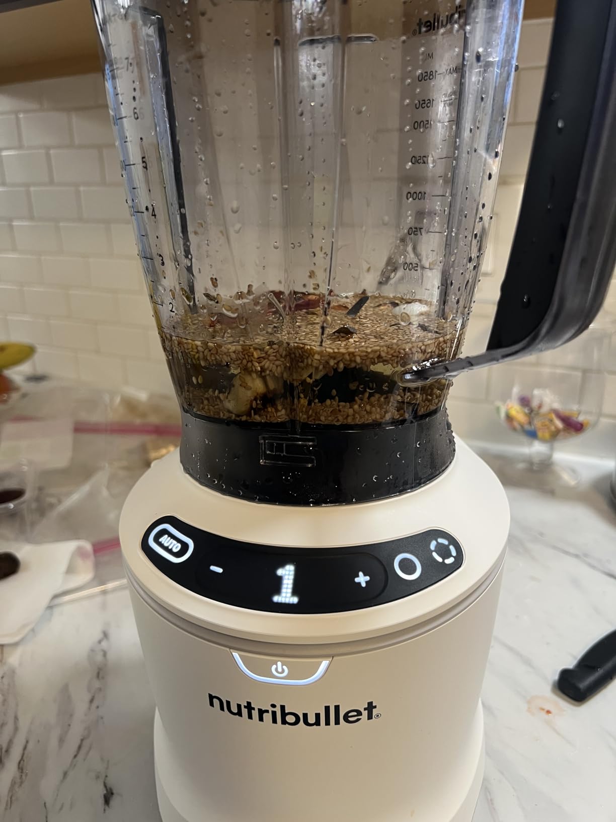 nutribullet SmartSense Blender Combo, 1400W, 64oz Pitcher, 32oz & 24oz Cups, 5-Speed, Smoothies, Ice and Frozen Fruit, Nut Milk, Soup, Gunmetal Gray, NBF50700 Customer Review nutribullet SmartSense Blender Combo, 1400W, 64oz Pitcher, 32oz & 24oz Cups, 5-Speed, Smoothies, Ice and Frozen Fruit, Nut Milk, Soup, Gunmetal Gray, NBF50700 - Customer Photo 4