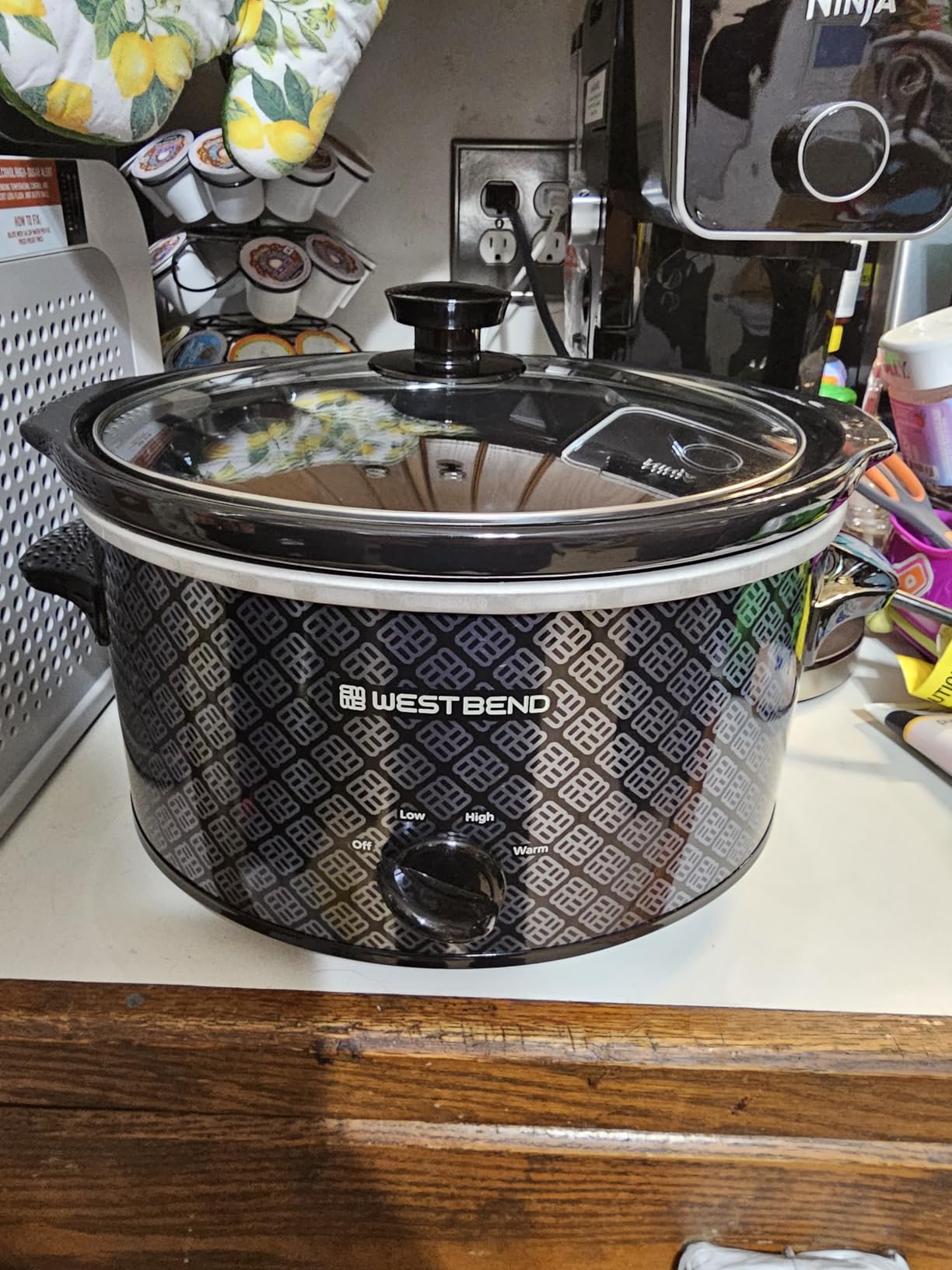 West Bend Slow Cooker 4-Quart Manual Crockery Style with Dishwasher Safe Oval Ceramic Crockpot and Glass Lid Two Temperature Settings Plus Keep Warm, 210-Watts, Black - Customer Photo 4