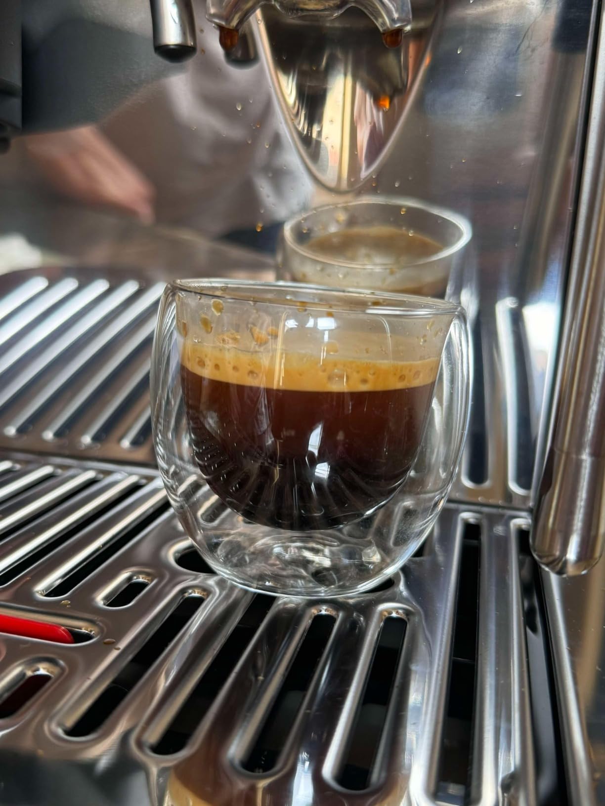 De'Longhi La Specialista Maestro Espresso Machine with Grinder, Auto & Manual Milk Frother – Bean-to-Cup Cold Brew Coffee with Cold Extraction Technology, Variable Temp & Tamping Tool, 8 Drink Presets - Customer Photo 4