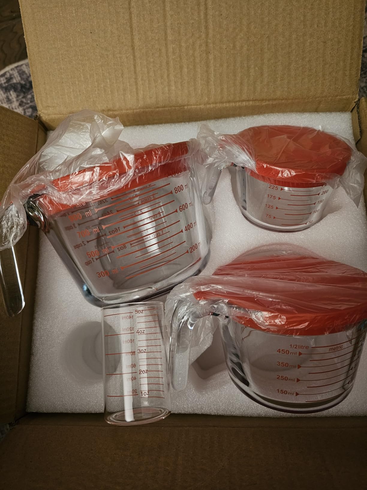 KOMUEE 4 Piece Glass Measuring Cups Set, 5 Oz, 1-Cup, 2-Cup, 4-Cup Liquid Measuring Cups with Lids for Kitchen, Freezer and Microwave Safe - Customer Photo 2