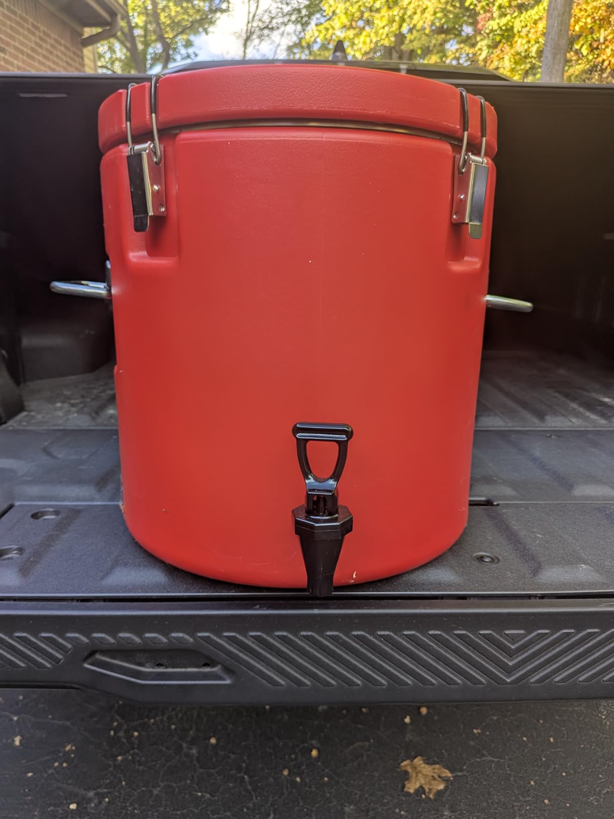 20L/5Gal Insulated Beverage Dispenser, Ice & Hot Drink Dispenser with Spout Spigot and Portable Handles,Thermal Hot and Cold Drink Server Dispenser for Restaurant Drink Shop - Customer Photo 4