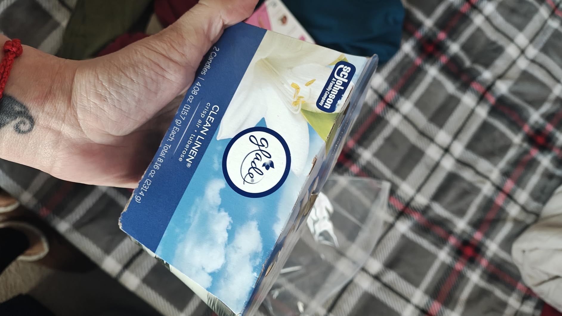 Glade 1-Wick Scented Candle Jar, Sky & Sea Salt, Air Freshener Infused with Essential Oils, 4.08 Oz, 2 Count - Customer Photo 3