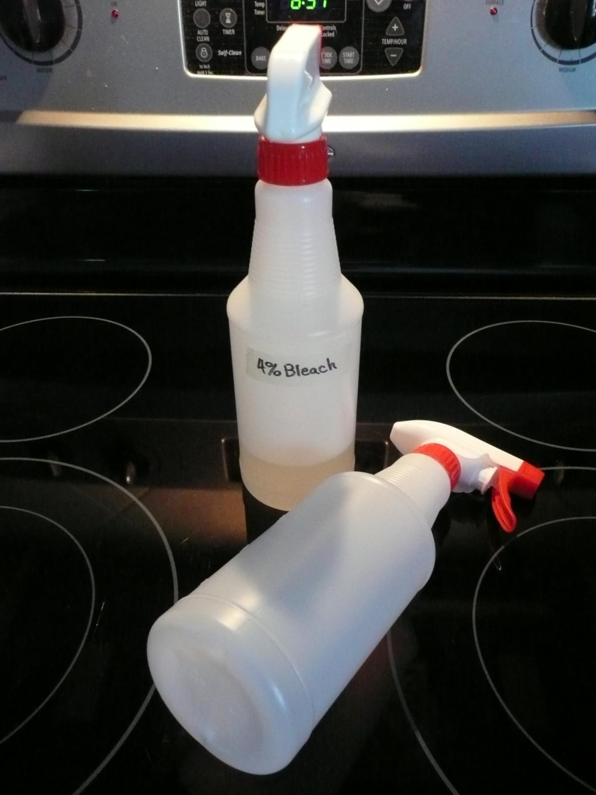 DIYSELF Spray Bottle 2 Pack Plastic Spray Bottles for Cleaning, 16oz/500ml Empty Spray Bottles for Liquids, Heavy Duty Spray Bottle for Plants, Pets, Alcohol, Leak-Proof Squirt Bottles for Lab Reagent - Customer Photo 4