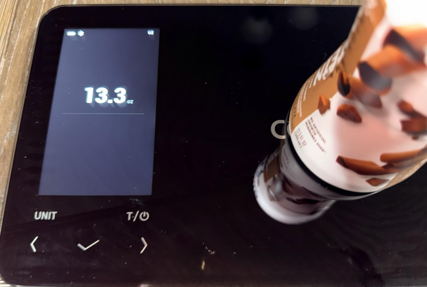 Cosori Smart Food Kitchen Scale with Nutritional Calculator, Free App for AI Scan, Calorie & Macro Tracking, Food Preload, On-Screen Nutrient Info, Personal Goals, Rechargeable, 11 lb / 5 kg Customer Review Cosori Smart Food Kitchen Scale with Nutritional Calculator, Free App for AI Scan, Calorie & Macro Tracking, Food Preload, On-Screen Nutrient Info, Personal Goals, Rechargeable, 11 lb / 5 kg - Customer Photo 1