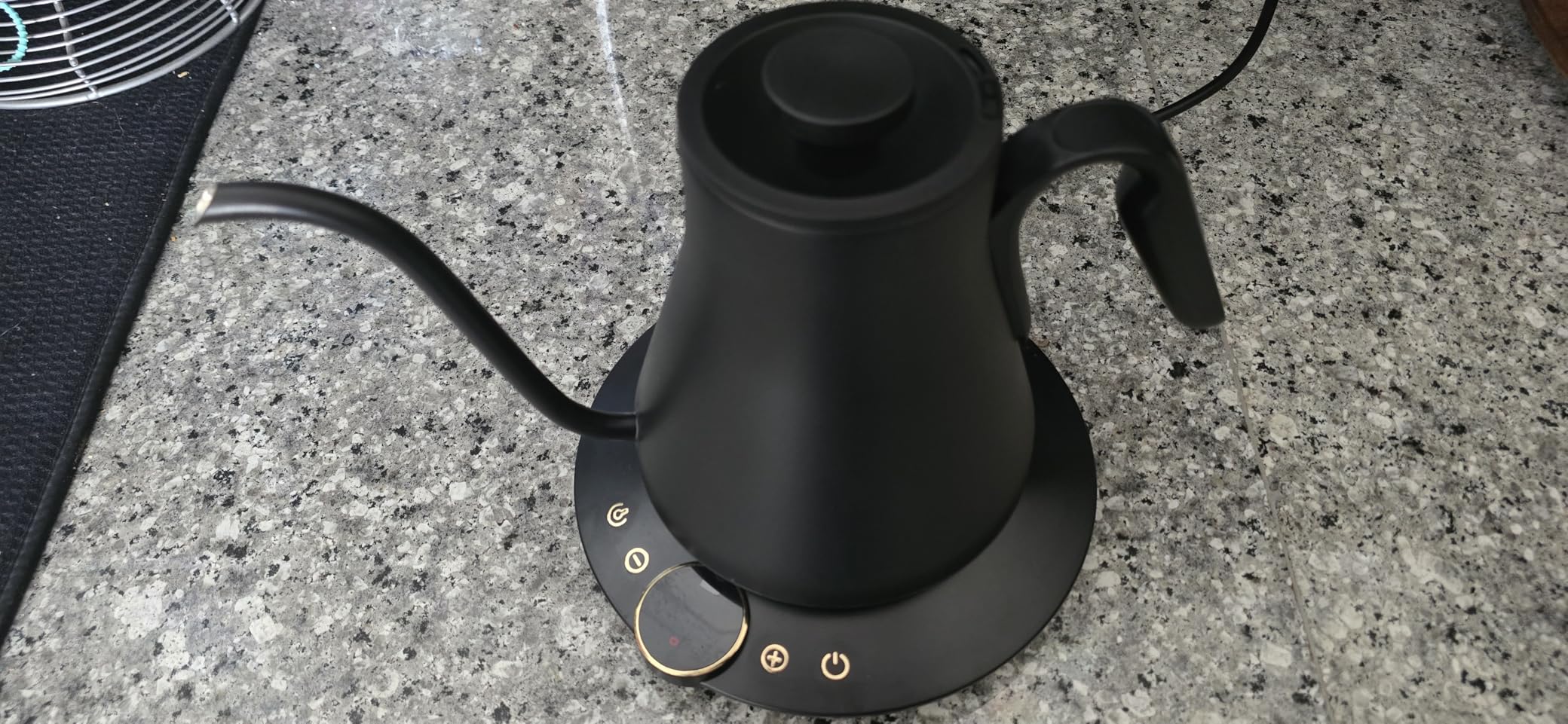 Cocinare FLOW B9 Gooseneck Electric Kettle, Precise Temperature Control for Pour-Over Coffee & Tea Brewing, Stainless Steel Interior, Rapid Heating for Boiling Water 0.9L (Obsidian Black) - Customer Photo 1
