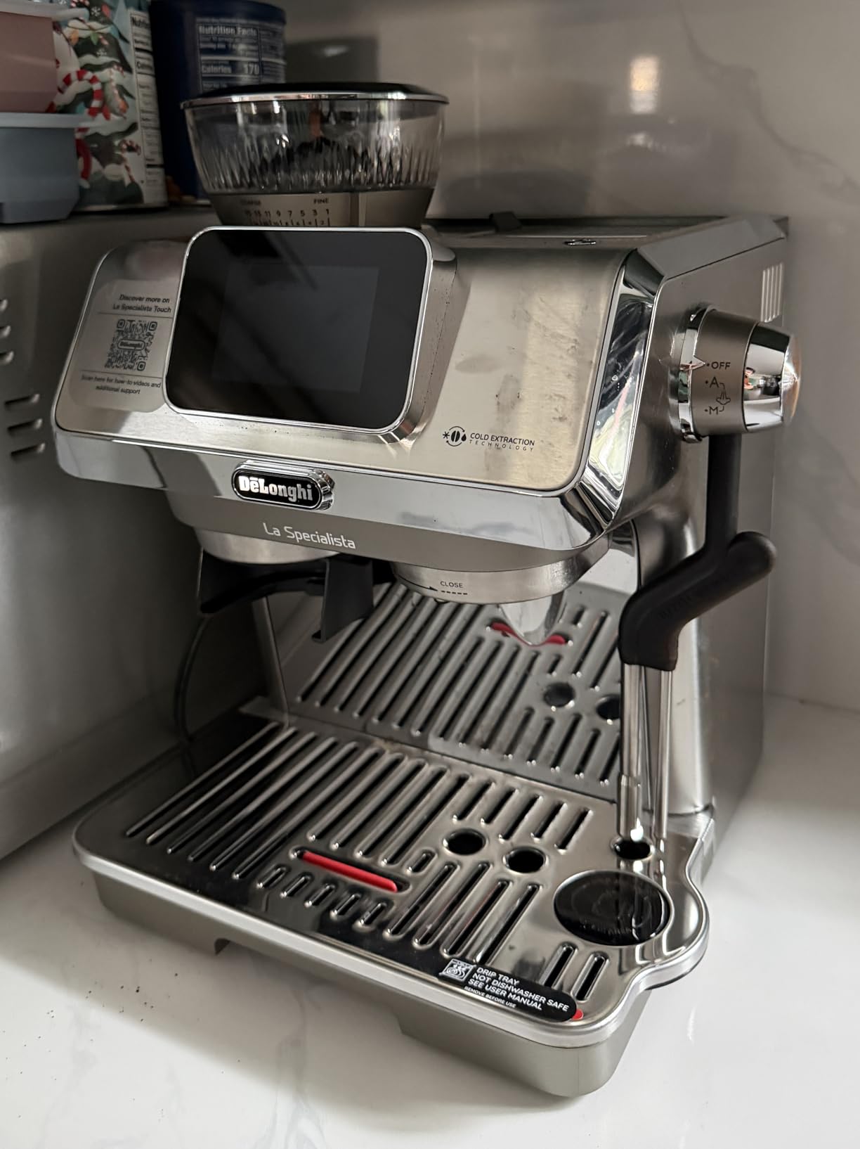 De'Longhi La Specialista Touch Espresso Machine with Grinder & Milk Frother – Cold Brew & Iced Coffee Maker, Burr Grinder, 10 Drink Presets, Compact Bean to Cup, Award-Winning Italian Design - Customer Photo 4