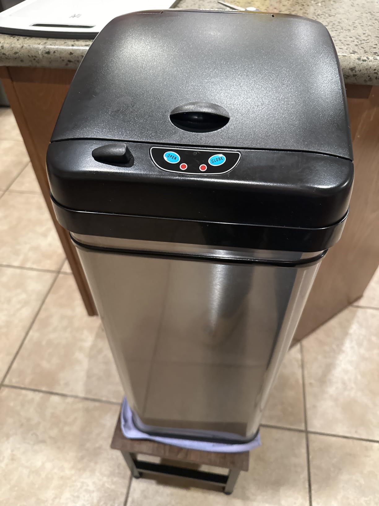 iTouchless 50 Liter / 13 Gallon Sensor 2.0 Dog-Proof Kitchen Trash Can with Lid Lock and AbsorbX Odor Filter, Touchless Lid, Stainless Steel Garbage Recycling Bin for Kitchen, Home, Office, Business - Customer Photo 2