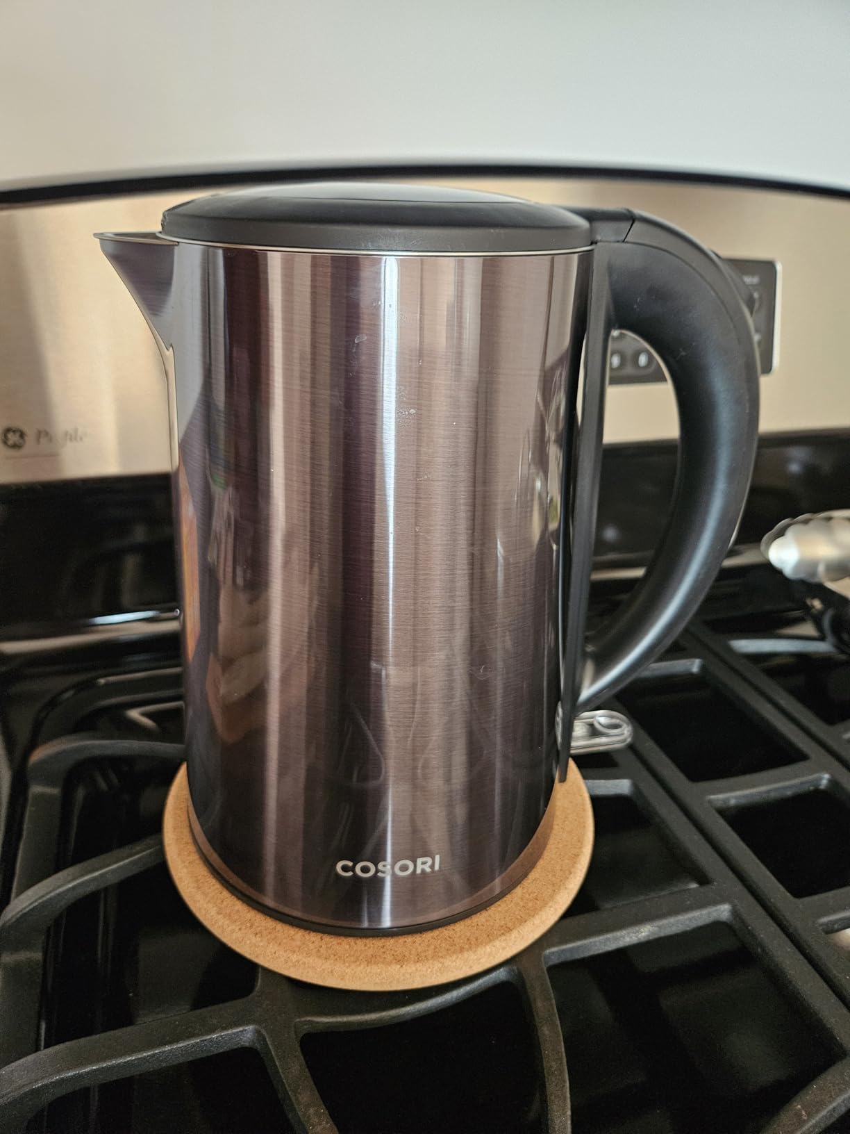 COSORI Electric Kettle, Plastic-Free Interior, 2 Lid Opening Angles, Easy to Clean, Automatic Shut Off & Boil-Dry Protection, Stainless Steel Tea Kettle, Hot Water Boiler & Heater, 1.7L, 1500W - Customer Photo 5