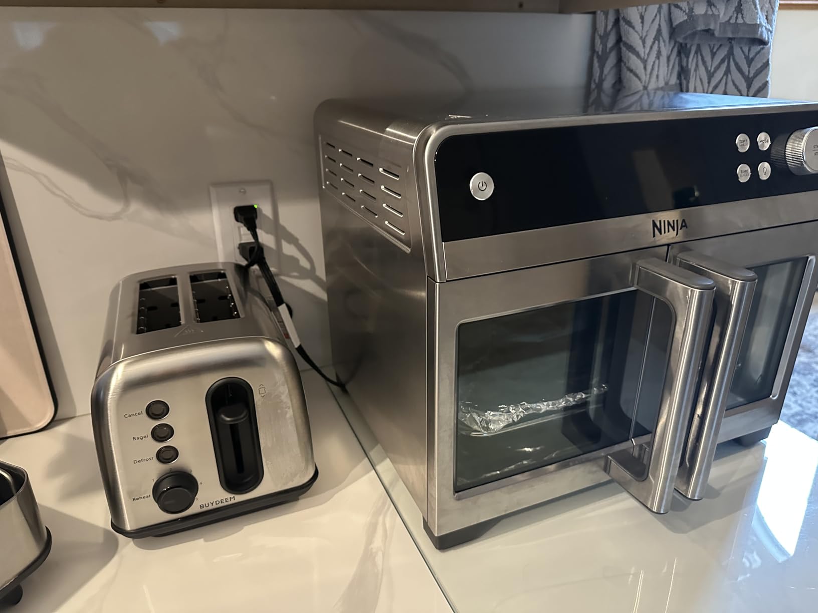 Ninja French Door Premier Air Fryer, Convection Oven, Toaster | 5-qt Air Fry Basket, Sheet Pan, Wire Rack, Broil Rack | PFAS-free Cooking Surface, Dishwasher-safe Accessories | FO101 (NEW) - Customer Photo 1