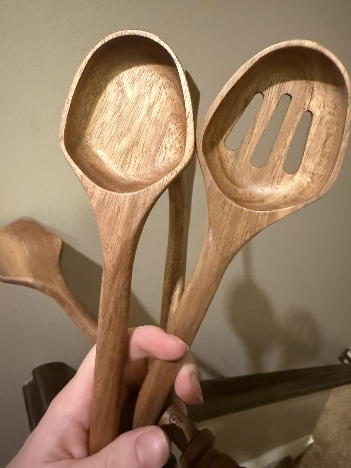 Acacia Utensil Set of 5 with Holder – Premium Wooden Cooking Utensils, Eco Friendly Acacia Wood Spatula & Spoon Set, Nonstick Safe Kitchen Tools - Customer Photo 3
