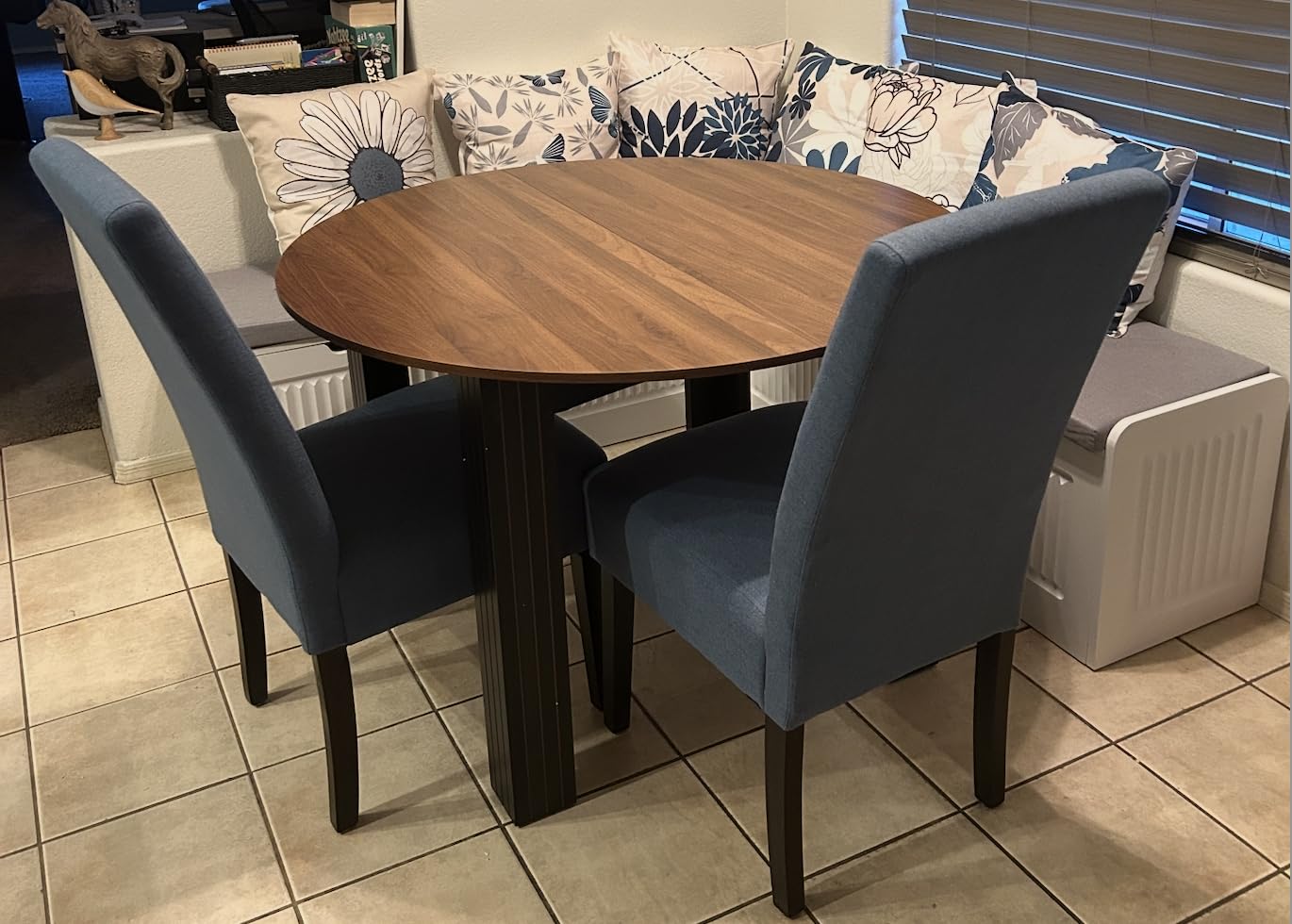 Extendable Dining Table for 4-8 People, 43