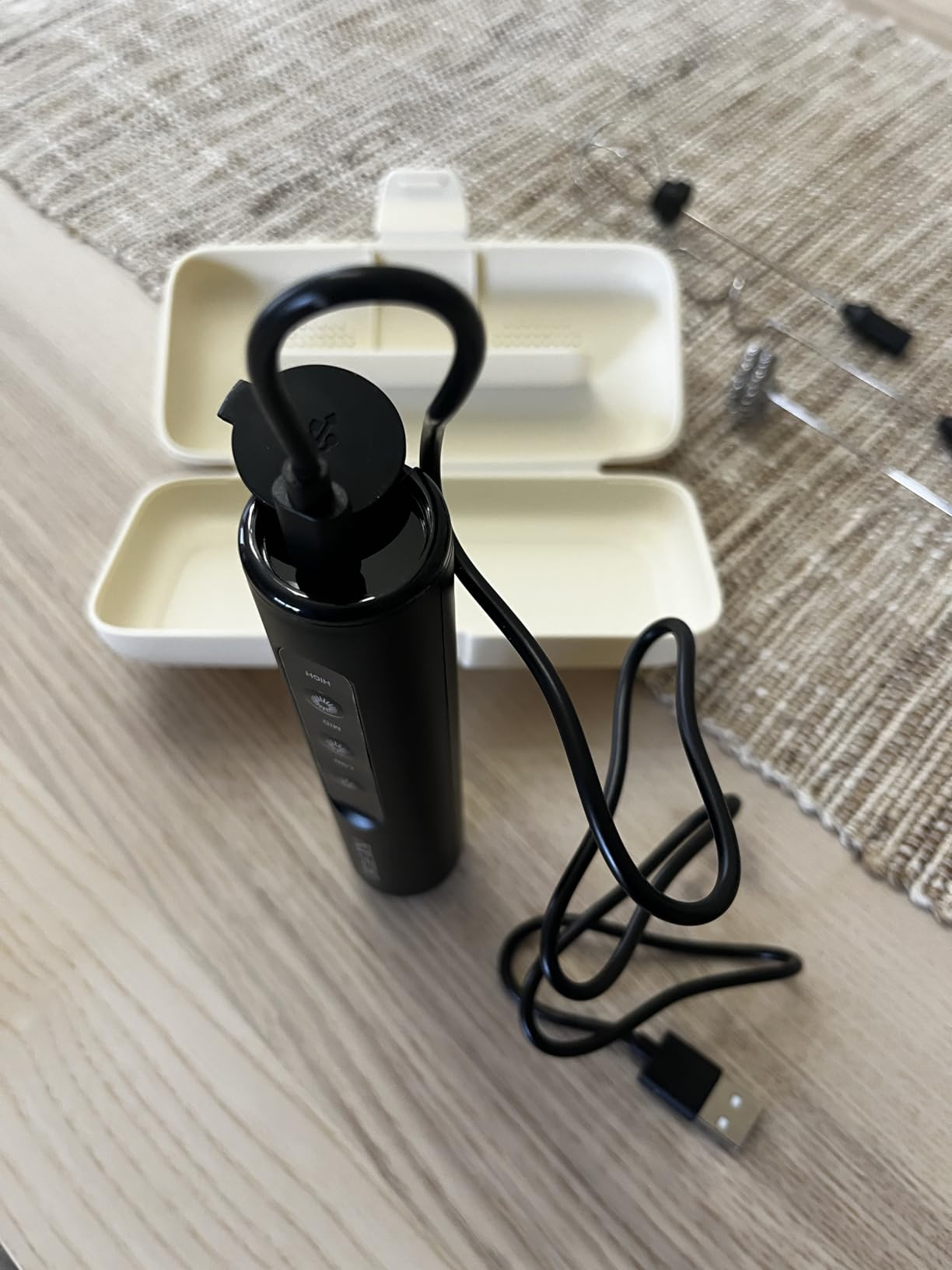 CIRCLE JOY Rechargeable Handheld Milk Frother Wand with Stand, 3 Variable Speeds, 3 Whisks and Storage Box, Electric Drink Mixer for Latte, Cappuccino, Hot Chocolate, Eggs and Protein Powder, Black customer photo 2